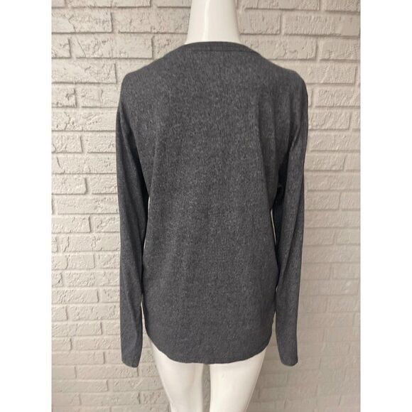 Old Navy Long Sleeve T-Shirt Size M - Picture 4 of 6